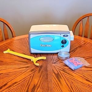 Easy Bake Oven